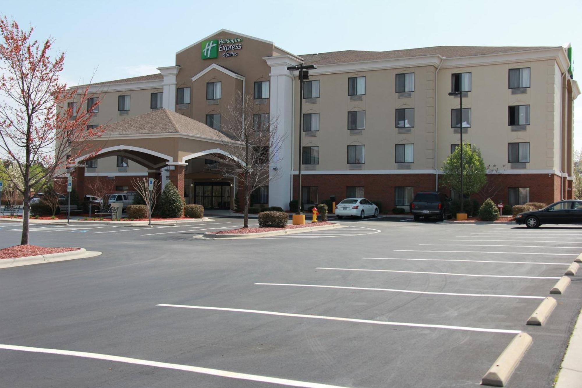 Holiday Inn Express & Suites Roanoke Rapids By Ihg Exterior foto
